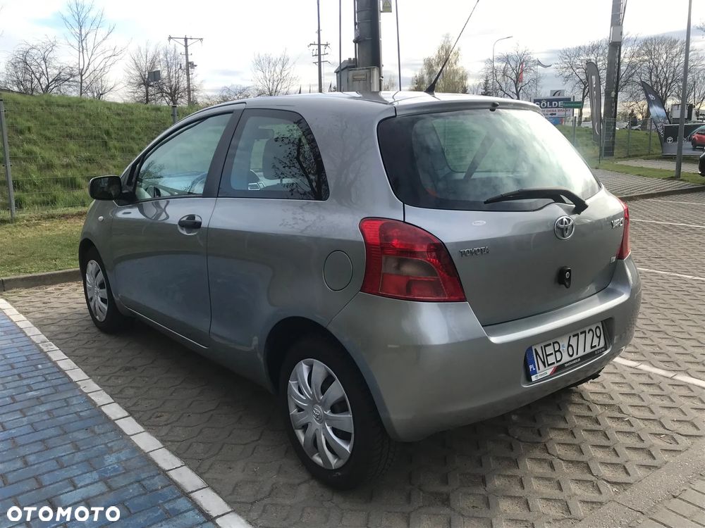Toyota Yaris 1.0 Terra A/C - 11