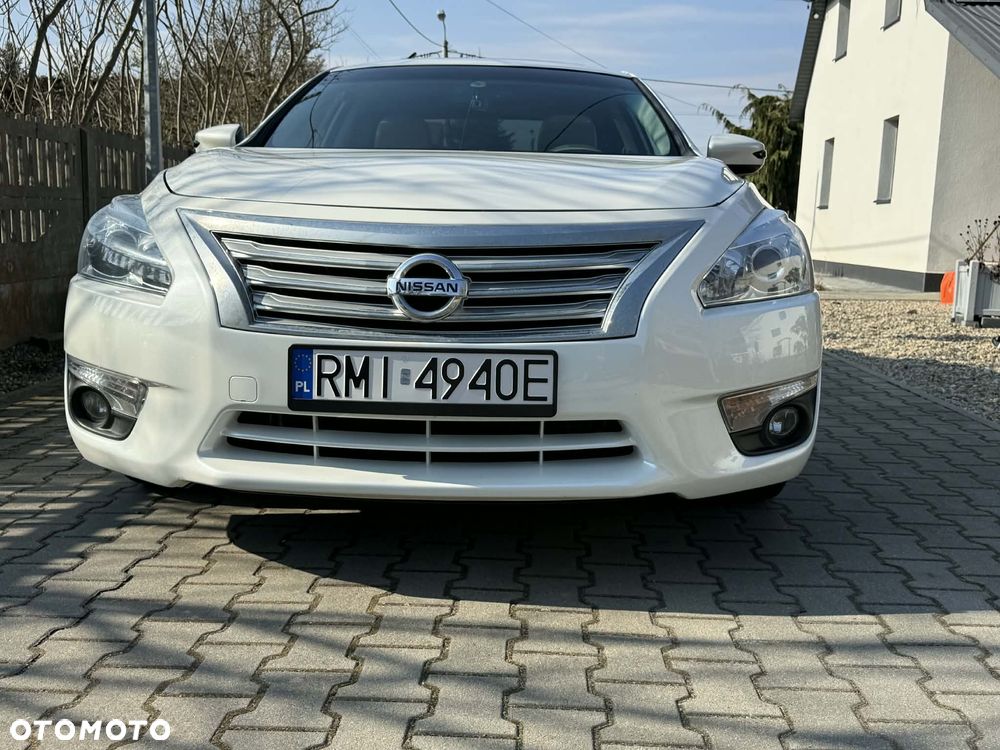 Nissan Altima - 13