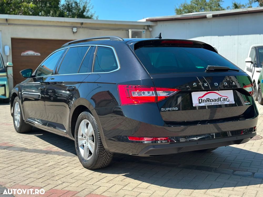 Skoda Superb 2.0 TDI DSG Ambition - 3
