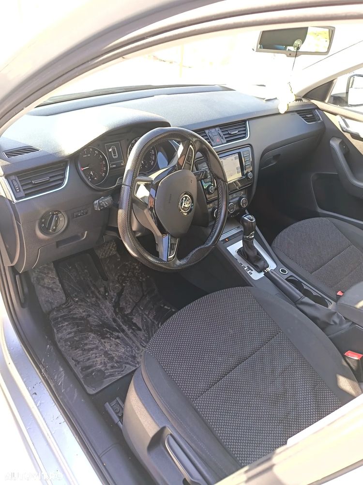 Skoda Octavia 2.0 TDI (Green tec) DSG Ambition - 11