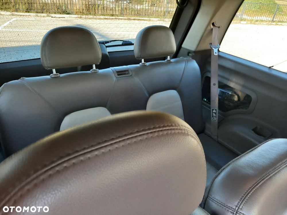 Ford Explorer 4.6 AWD - 15