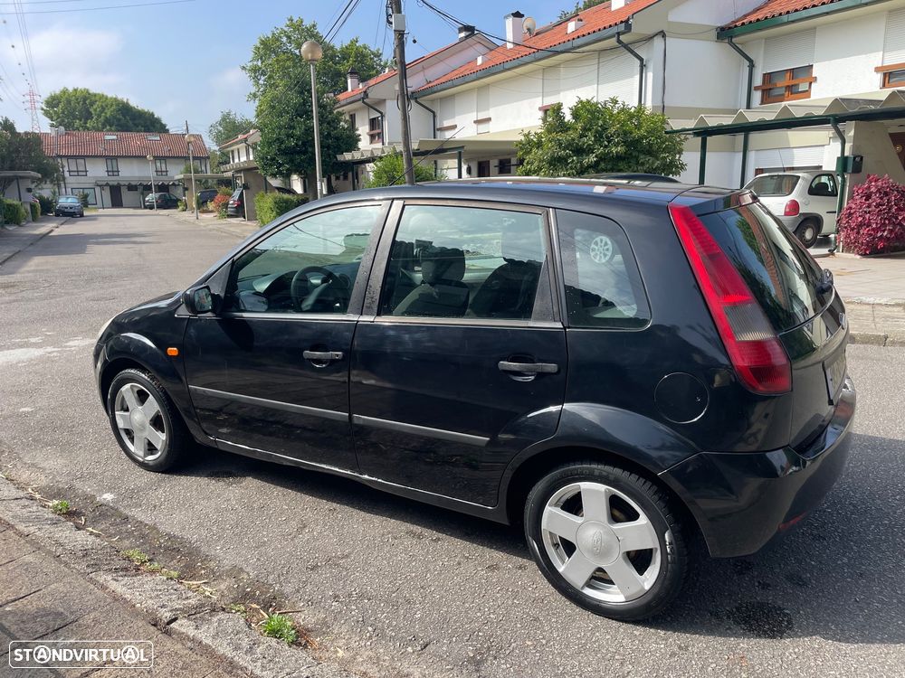 Ford Fiesta 1.4 TDCI Ambiente - 2