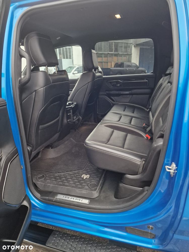 RAM 1500 5.7 Crew Cab Laramie - 21