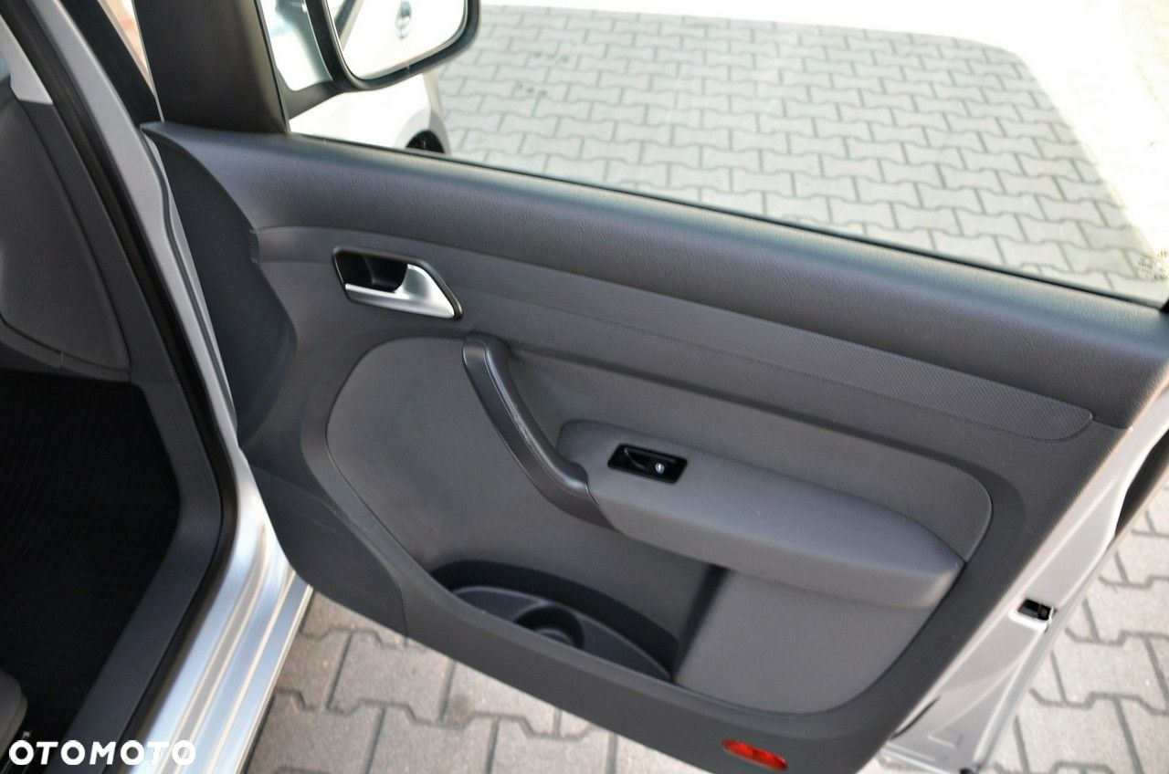 Volkswagen Caddy - 17