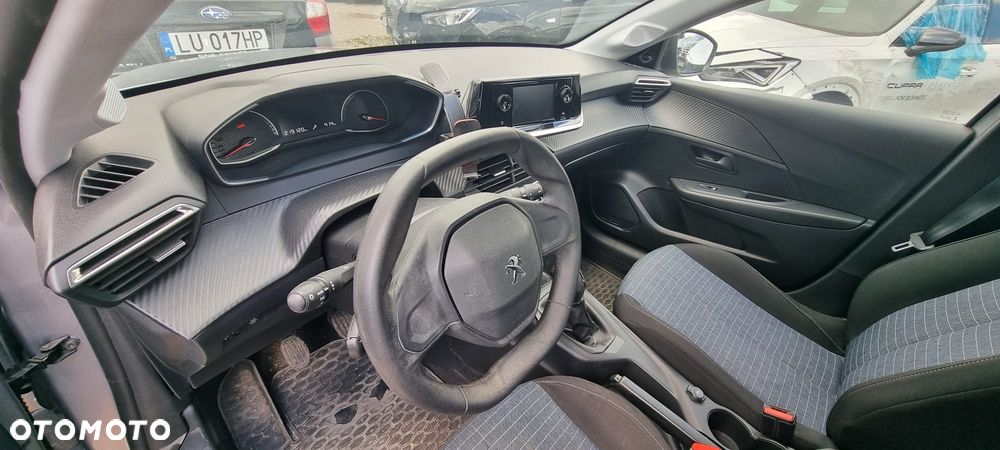 Peugeot 208 - 9