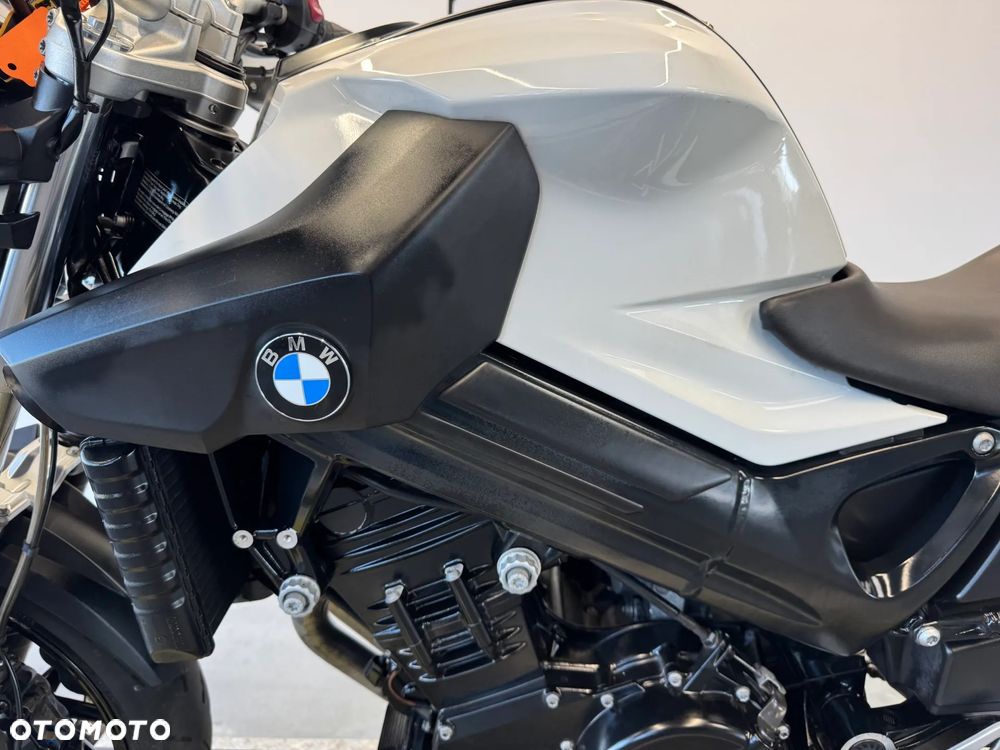 BMW F - 22