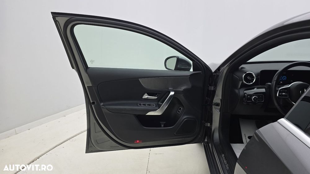 Mercedes-Benz A - 10