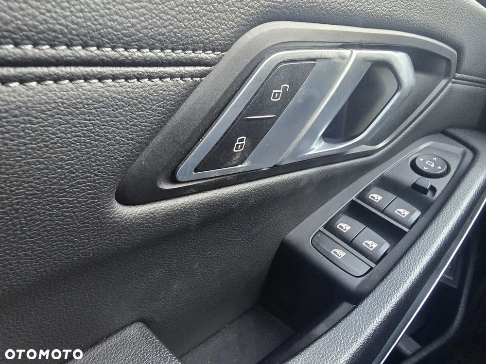 BMW Seria 3 320d mHEV M Sport - 22