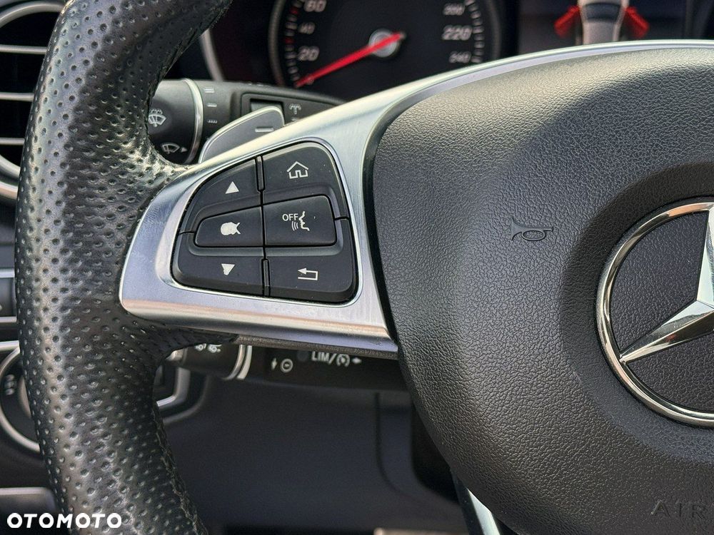 Mercedes-Benz Klasa C 250 d 4Matic 9G-TRONIC AMG Line - 23
