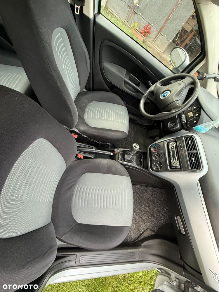 Fiat Grande Punto - 2