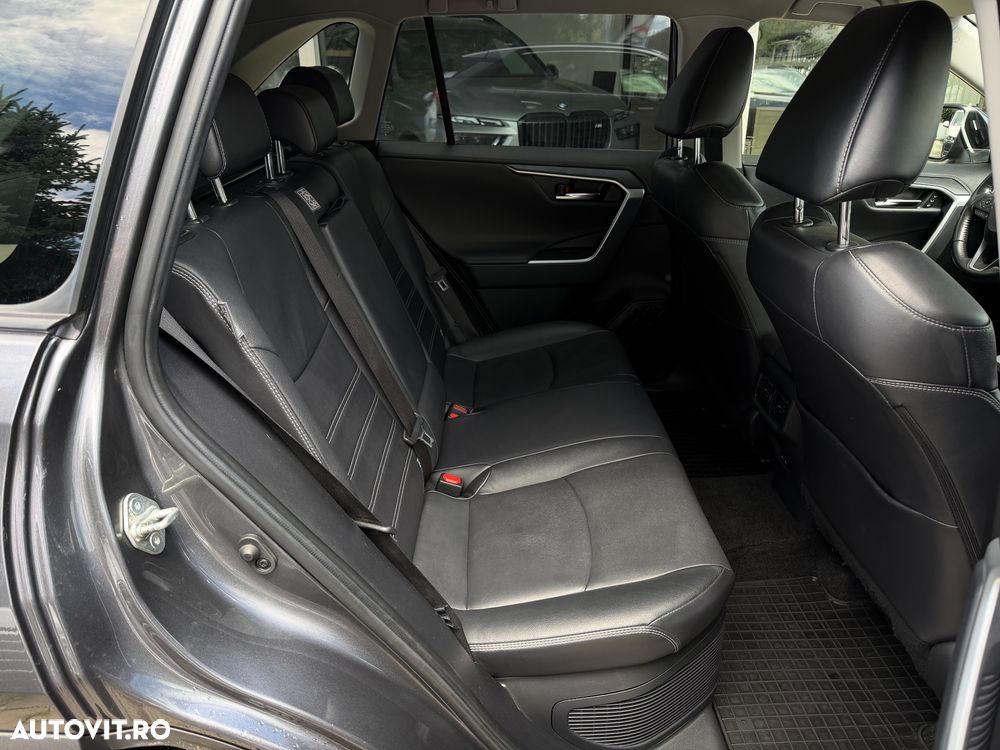 Toyota RAV4 - 13