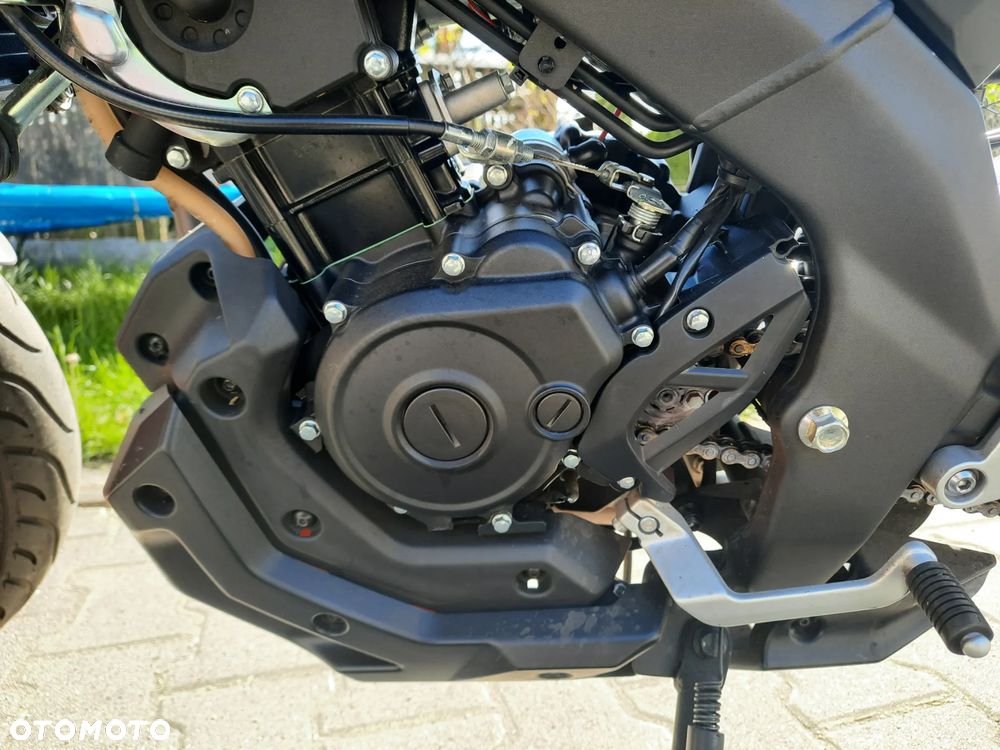 Yamaha MT - 9