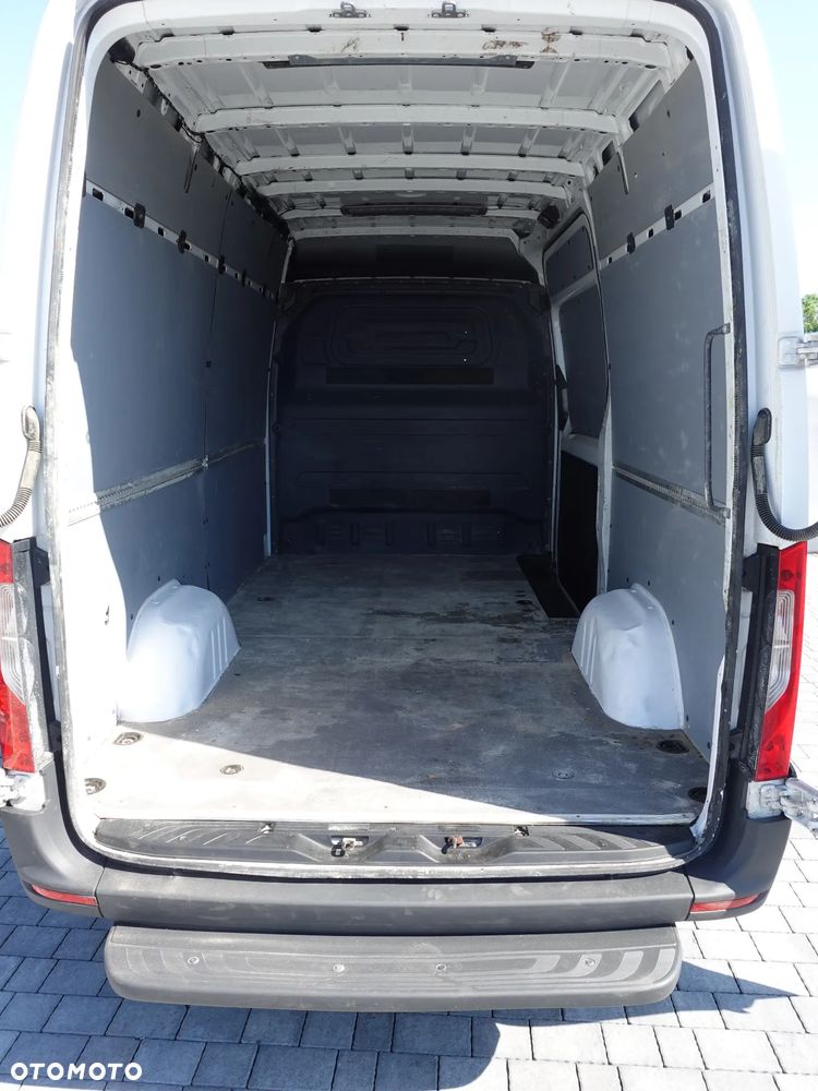 Mercedes-Benz SPRINTER - 8