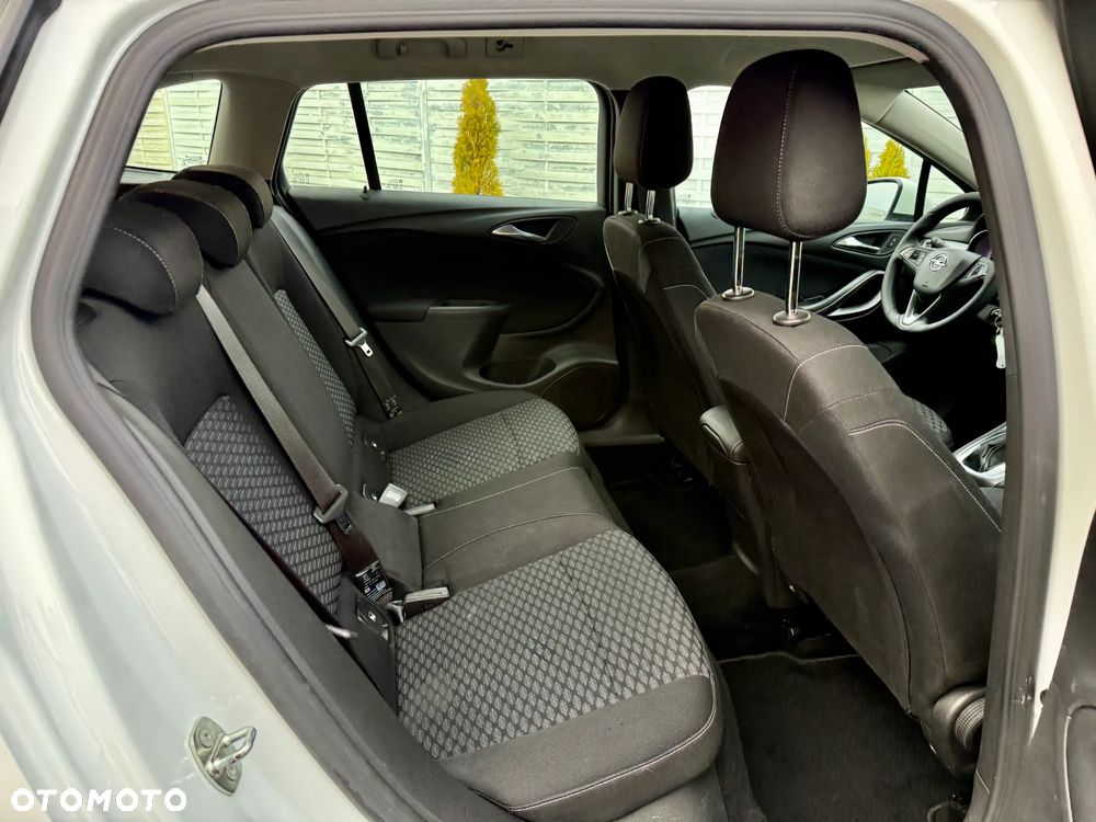 Opel Astra 1.6 D (CDTI DPF ecoFLEX) Start/Stop Excellence - 16