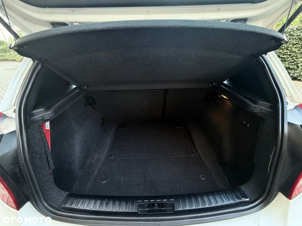 BMW Seria 1 - 32