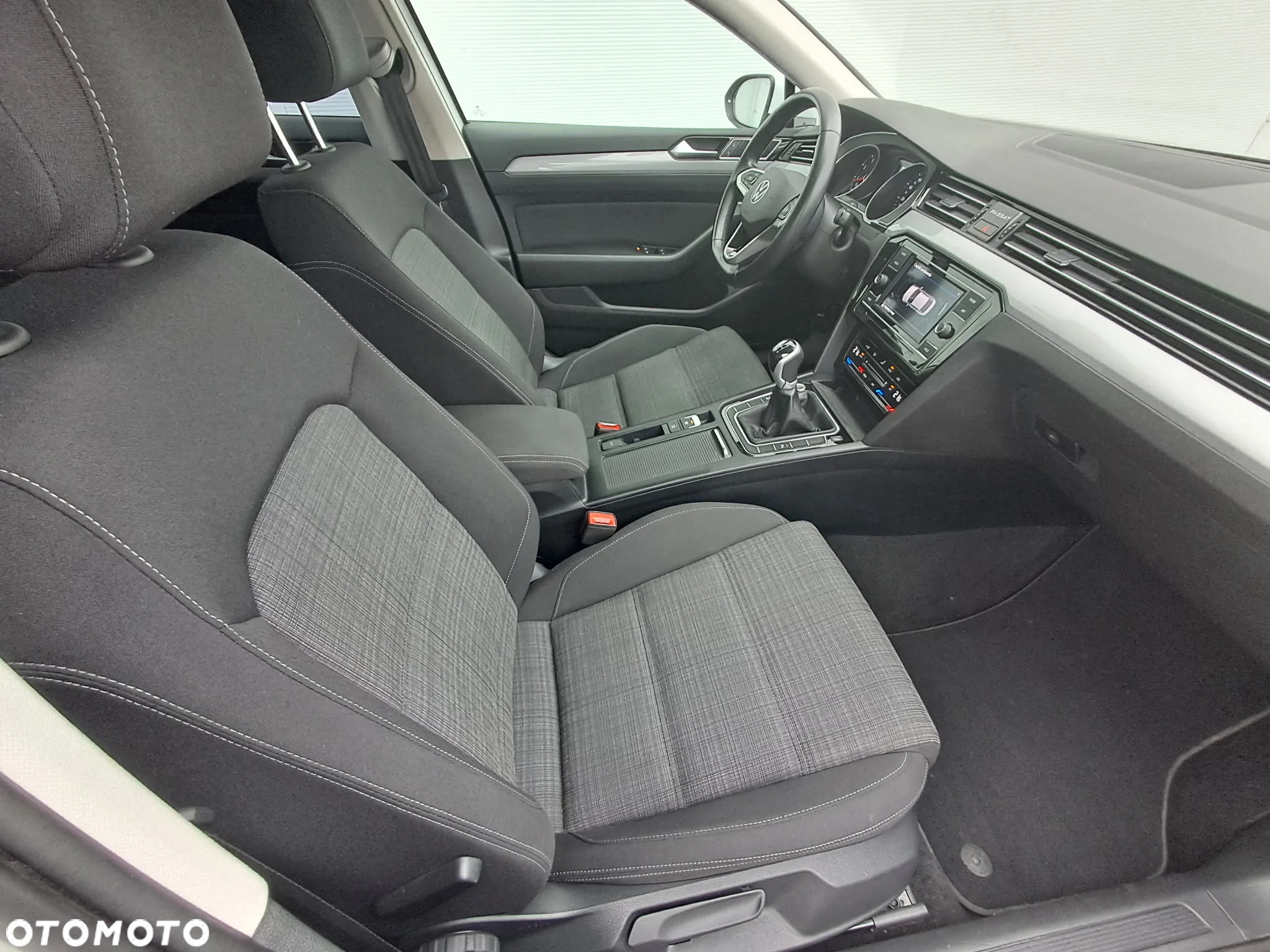 Volkswagen Passat 1.5 TSI EVO Business - 11