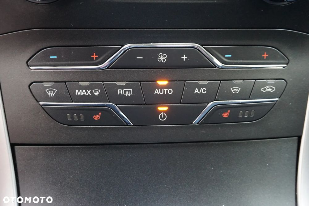 Ford S-Max 2.0 TDCi Titanium PowerShift - 23