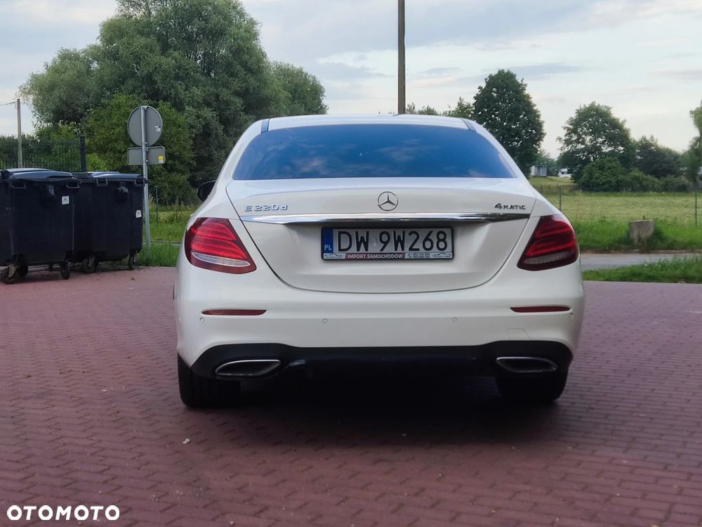 Mercedes-Benz Klasa E 220 d 4-Matic 9G-TRONIC - 8