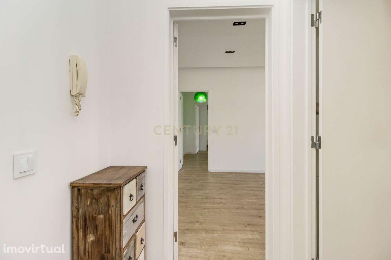 T2 perto da Pastelaria Califa em São Domingos de Benfica - Grande imagem: 3/33