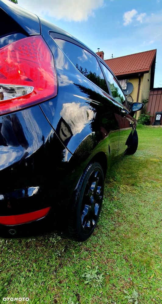 Ford Fiesta 1.6 TDCi Titanium - 18
