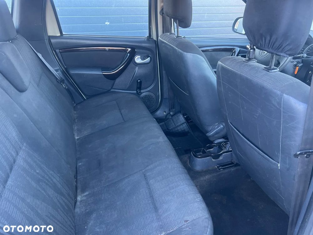 Dacia Duster 1.6 Laureate - 12