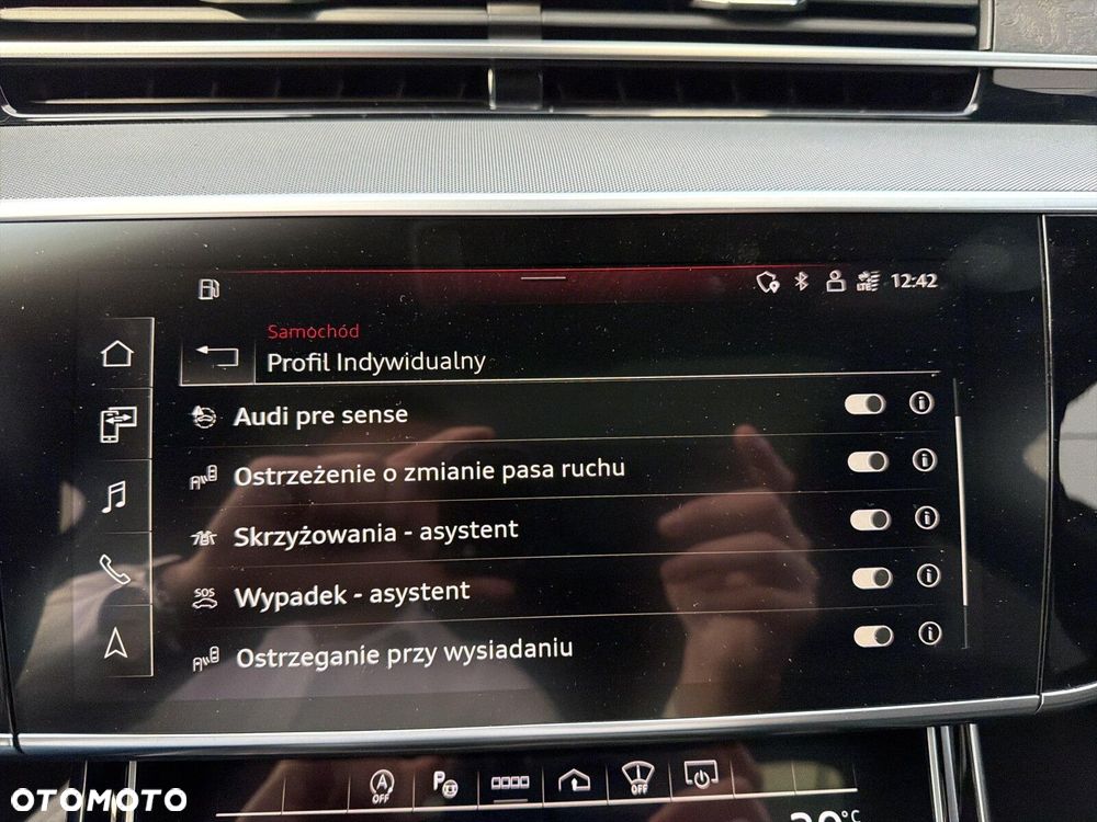 Audi A8 - 35