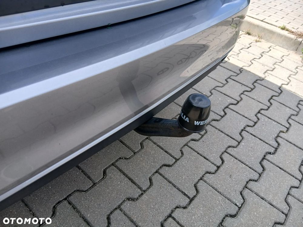 Volkswagen Passat 2.0 TDI SCR DSG Elegance - 11