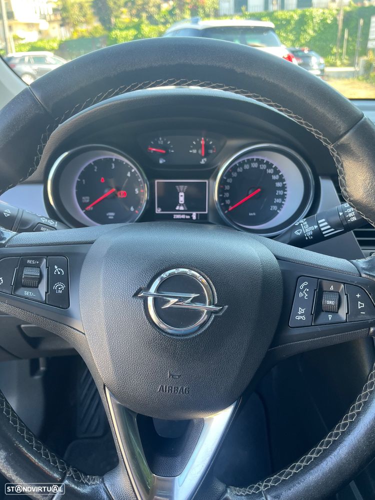 Opel Astra Caravan - 4