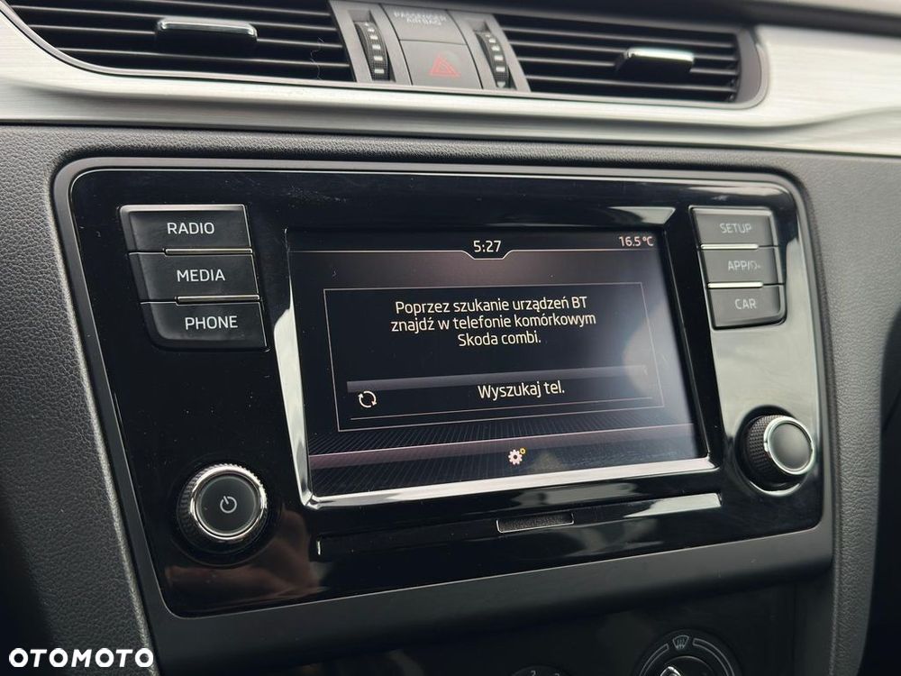 Skoda RAPID 1.0 TSI Ambition - 17