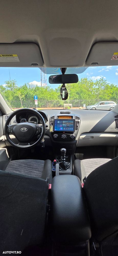 Kia Ceed - 7