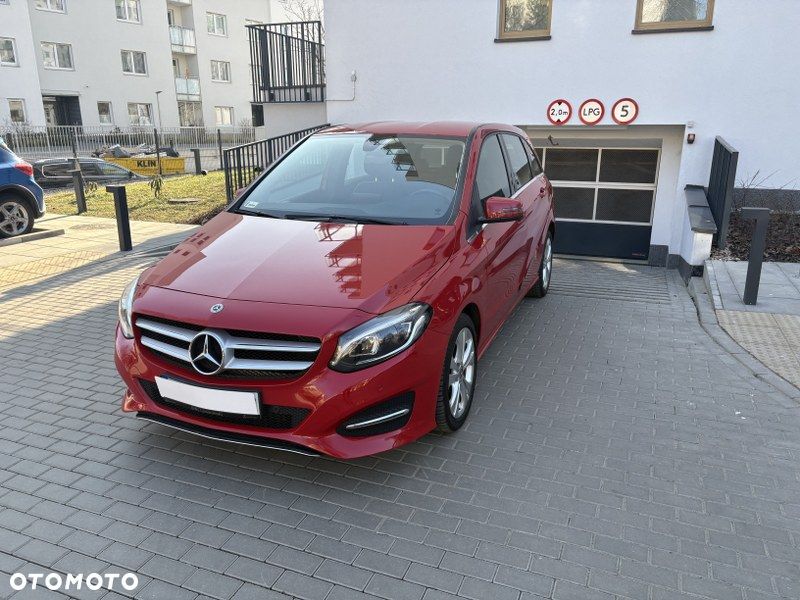 Mercedes-Benz Klasa B 220 4-Matic - 30