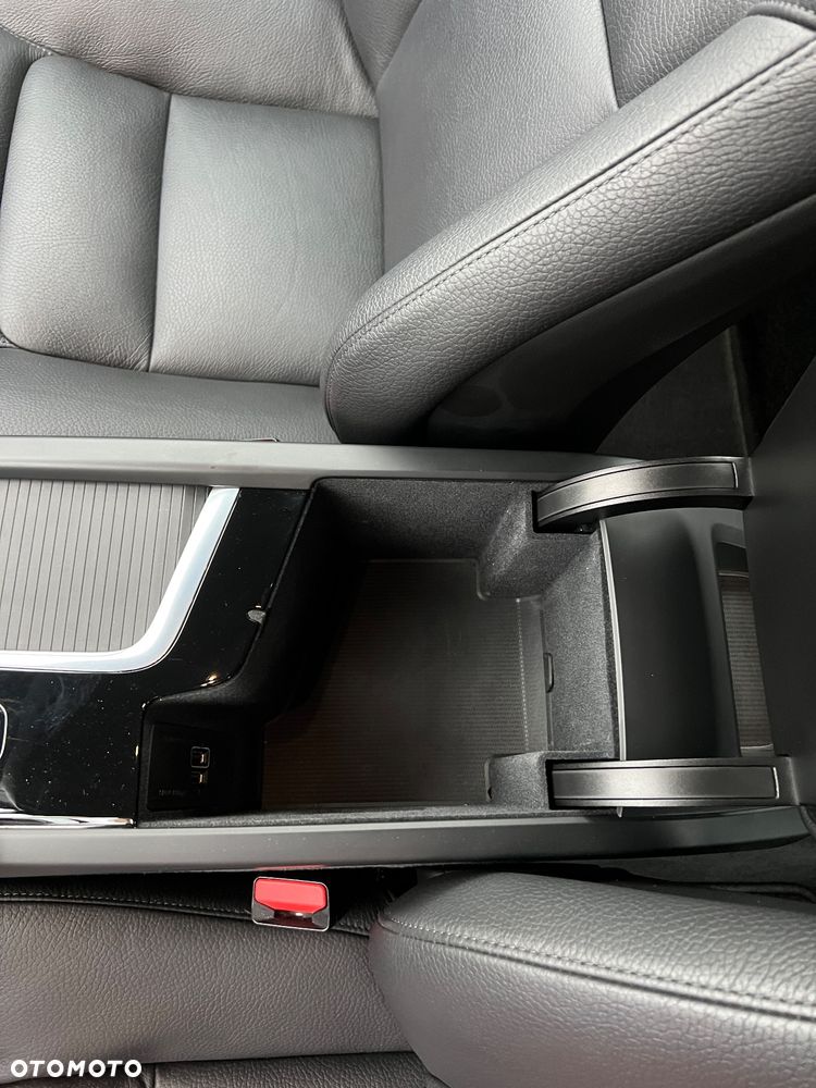 Volvo V90 D3 Geartronic Momentum - 34