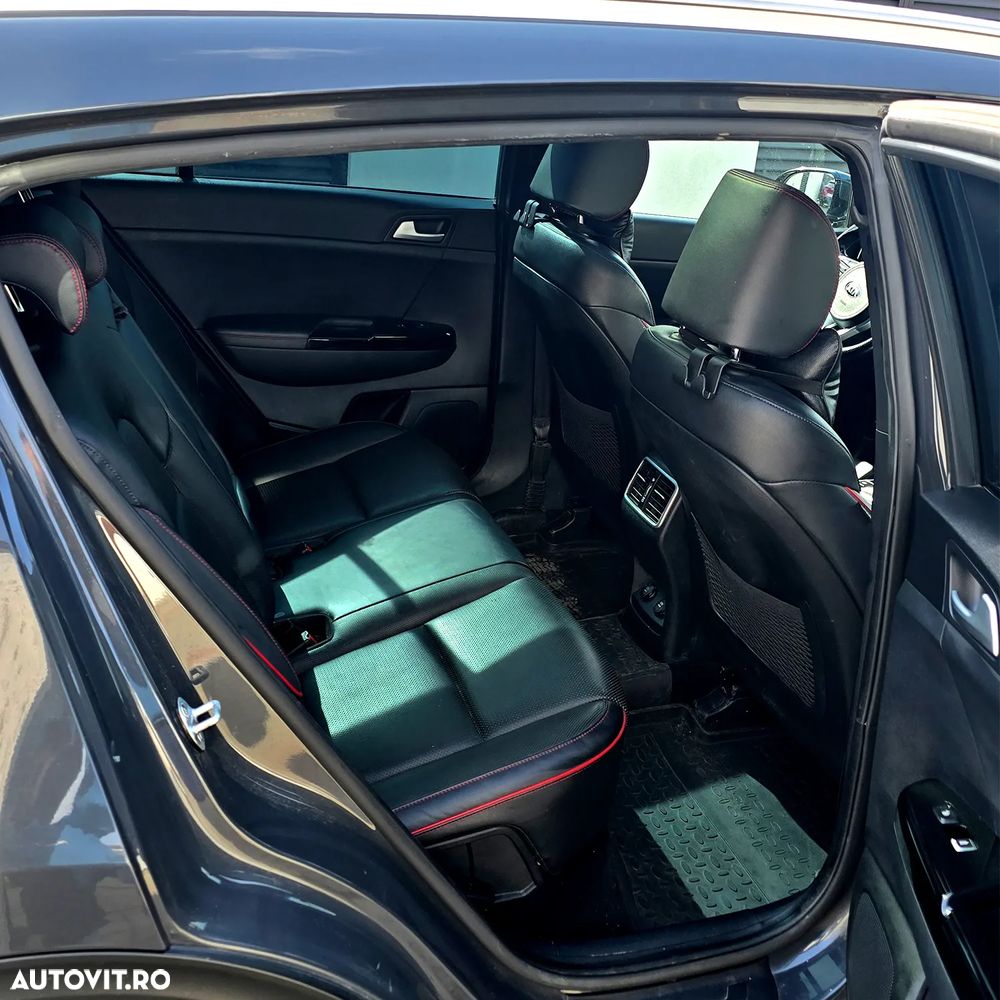 Kia Sportage 2.0 CRDI AWD Eco-Dynamics+ (48V M-H) GT LINE - 11