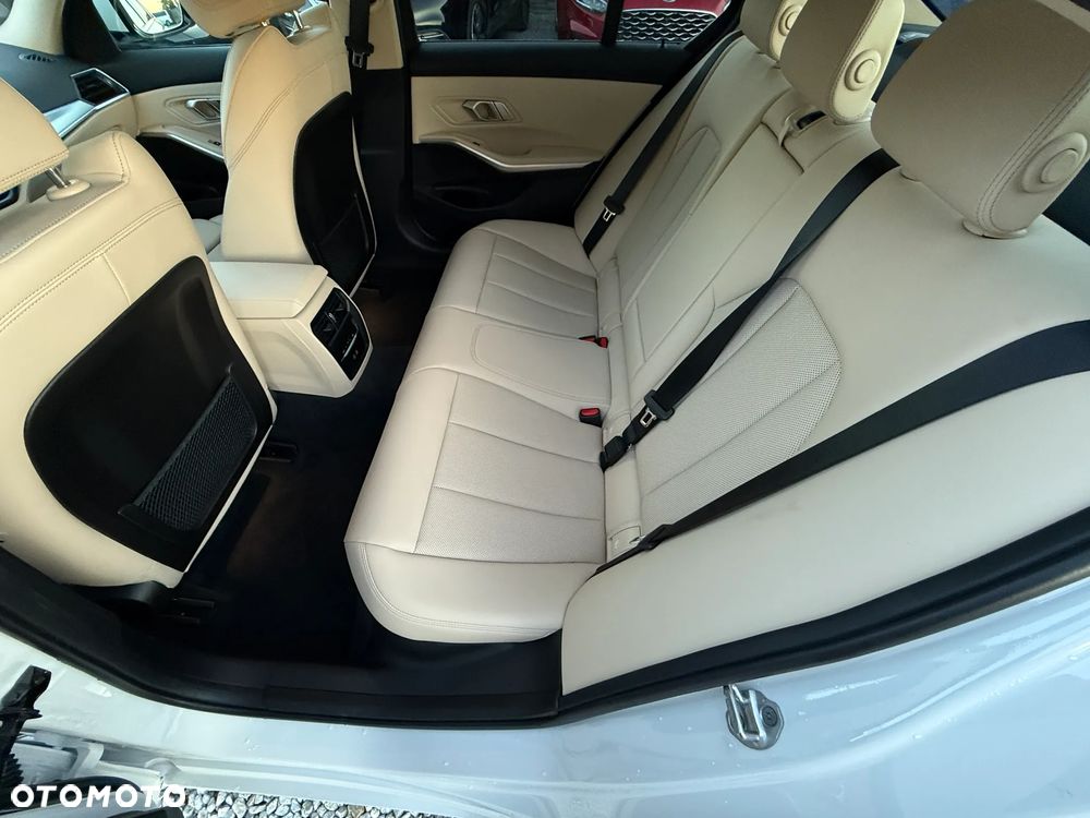 BMW Seria 3 - 30