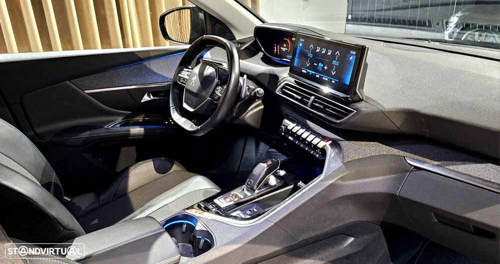 Peugeot 3008 BlueHDi 130 Stop & Start EAT8 Allure Pack - 11