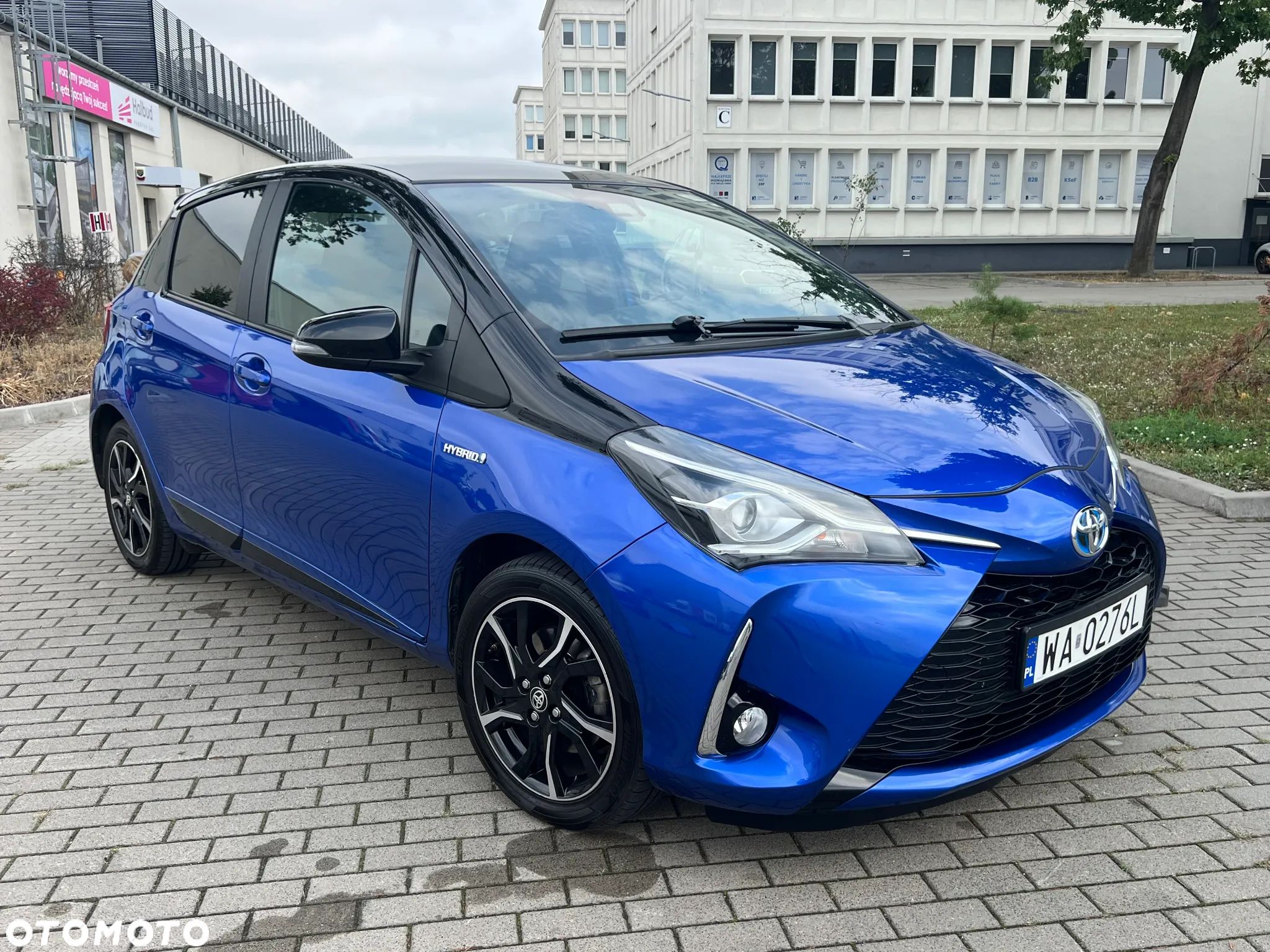 Toyota Yaris Hybrid 100 Selection Platinum - 1
