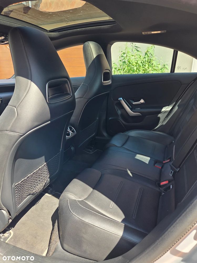 Mercedes-Benz CLA 250 Progressive 7G-DCT - 25