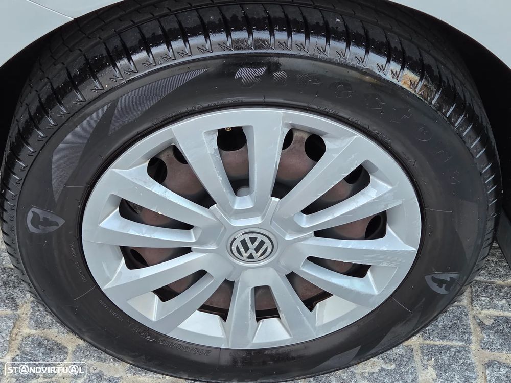 VW New Beetle 1.6 TDI DPF Blue Motion Technologie Exclusive Design - 28