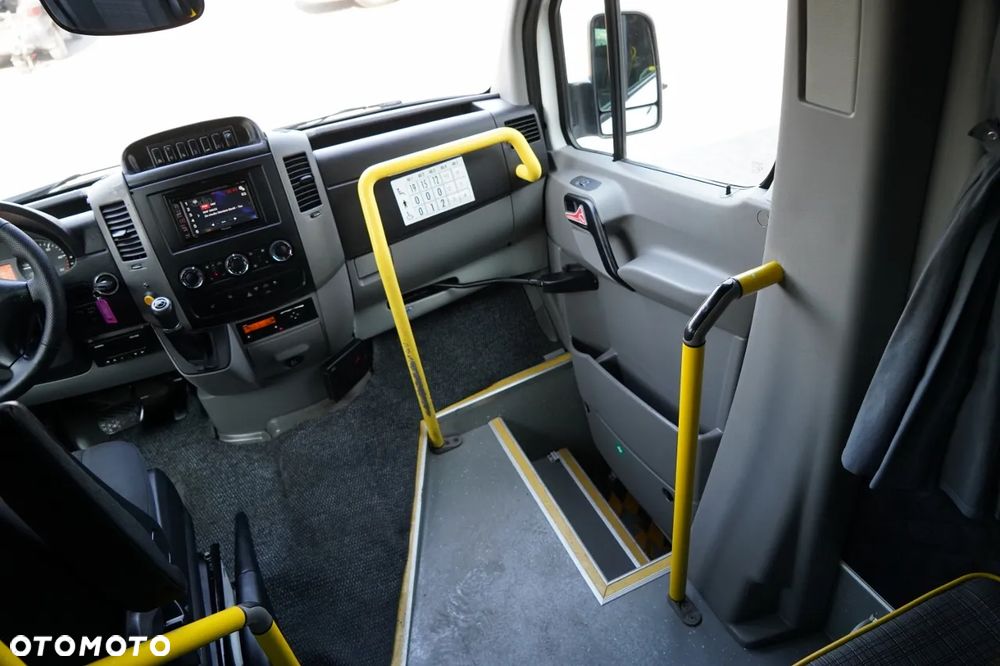 Mercedes-Benz SPRINTER 516 / SPROWADZONY / KLIMATYZACJA / - 35
