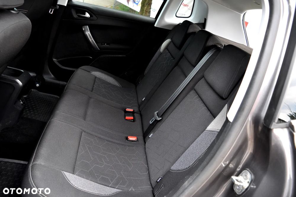 Peugeot 2008 - 15