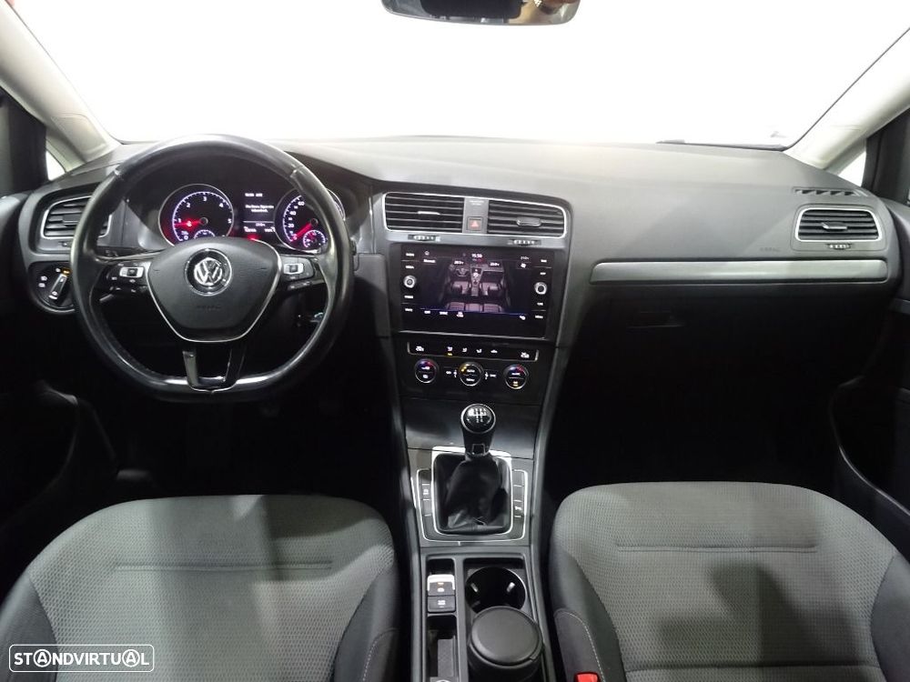 VW Golf Variant 1.6 TDi Confortline - 28