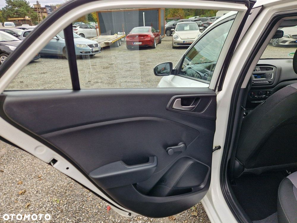 Hyundai i20 - 14