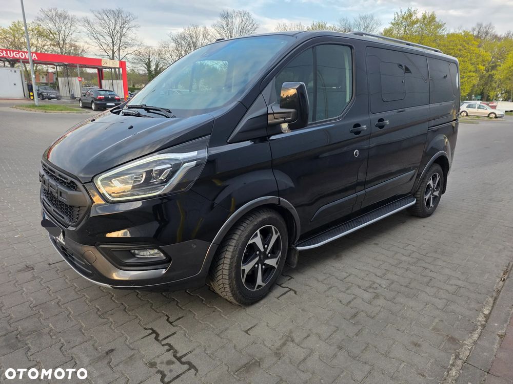 Ford Tourneo Custom - 1