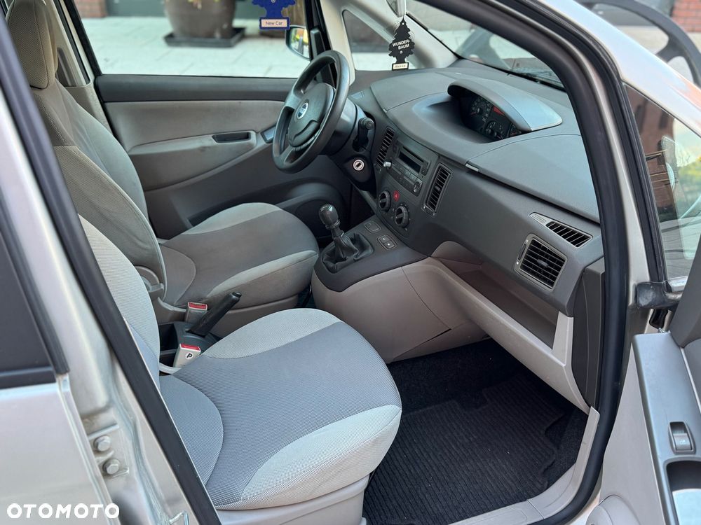 Fiat Idea 1.4 16V Dynamic - 11
