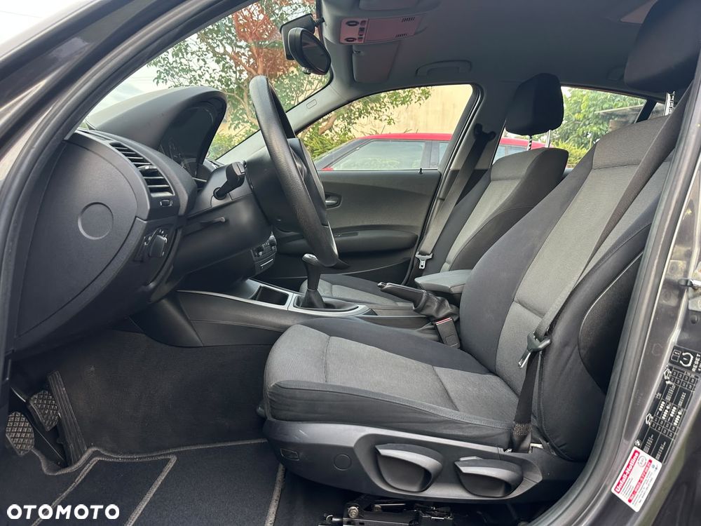 BMW Seria 1 - 13