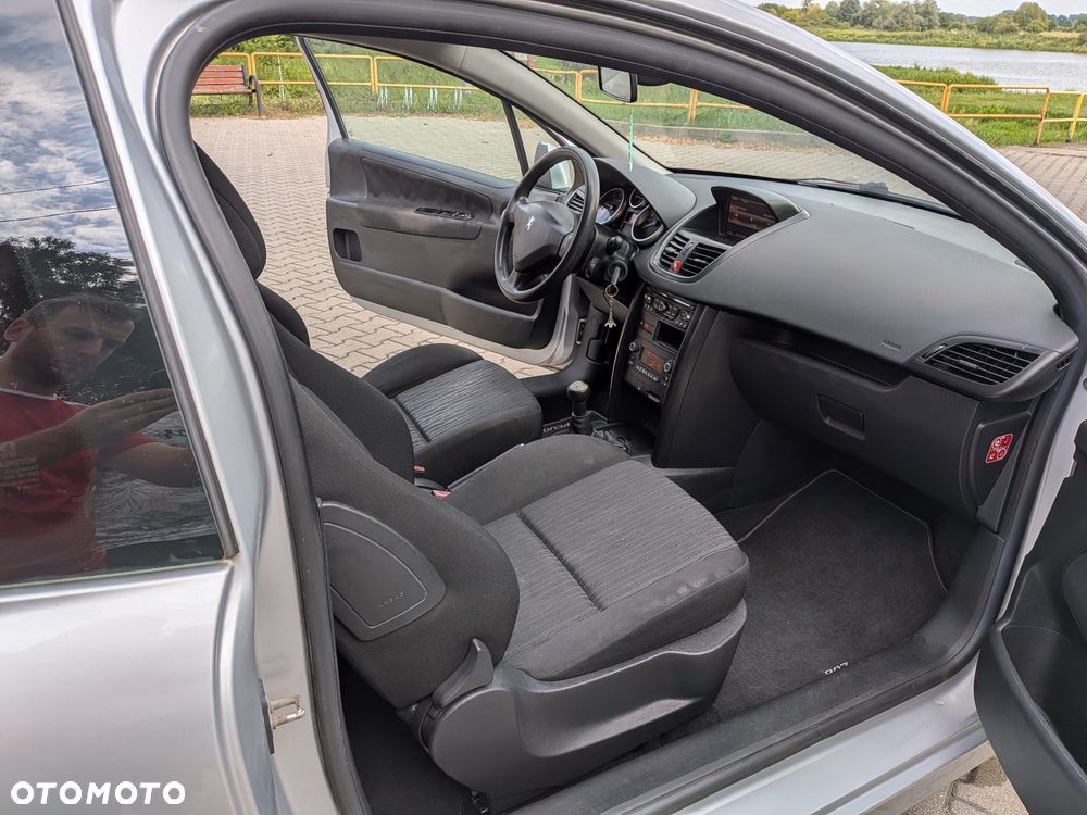 Peugeot 207 1.4 HDi Trendy - 22