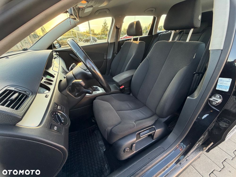 Volkswagen Passat - 12