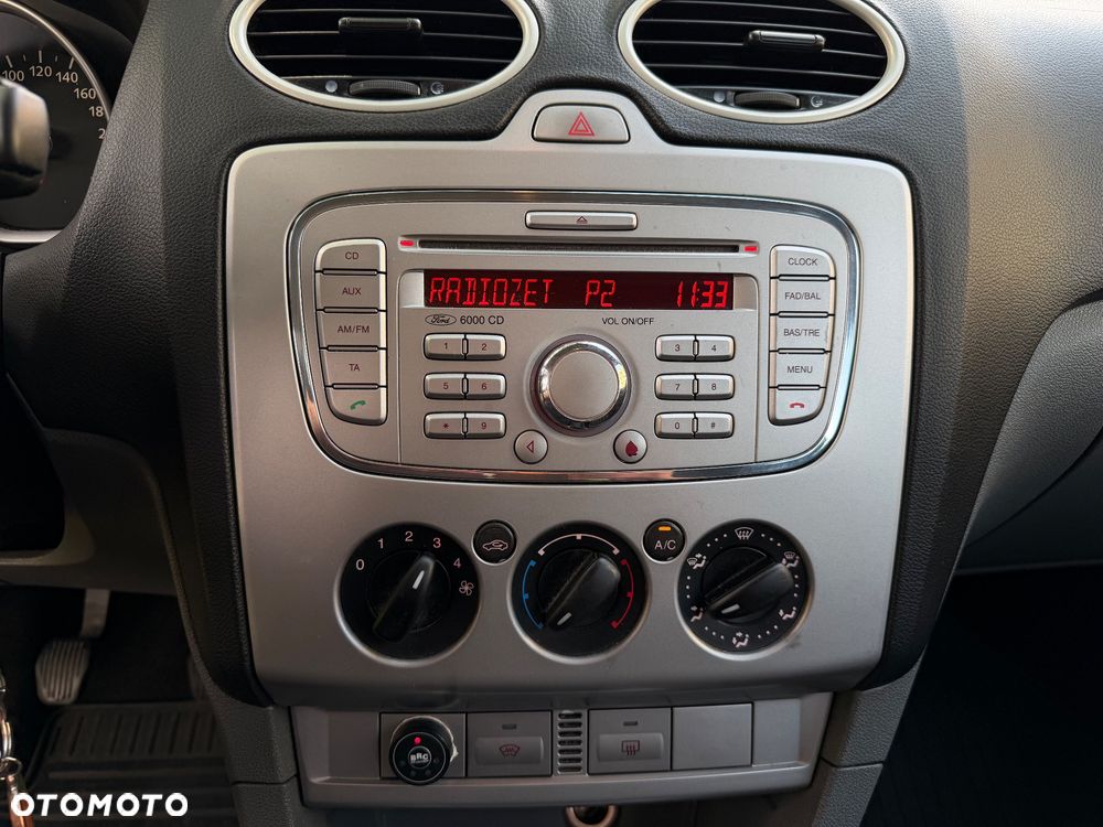Ford Focus 1.6 Ambiente - 14
