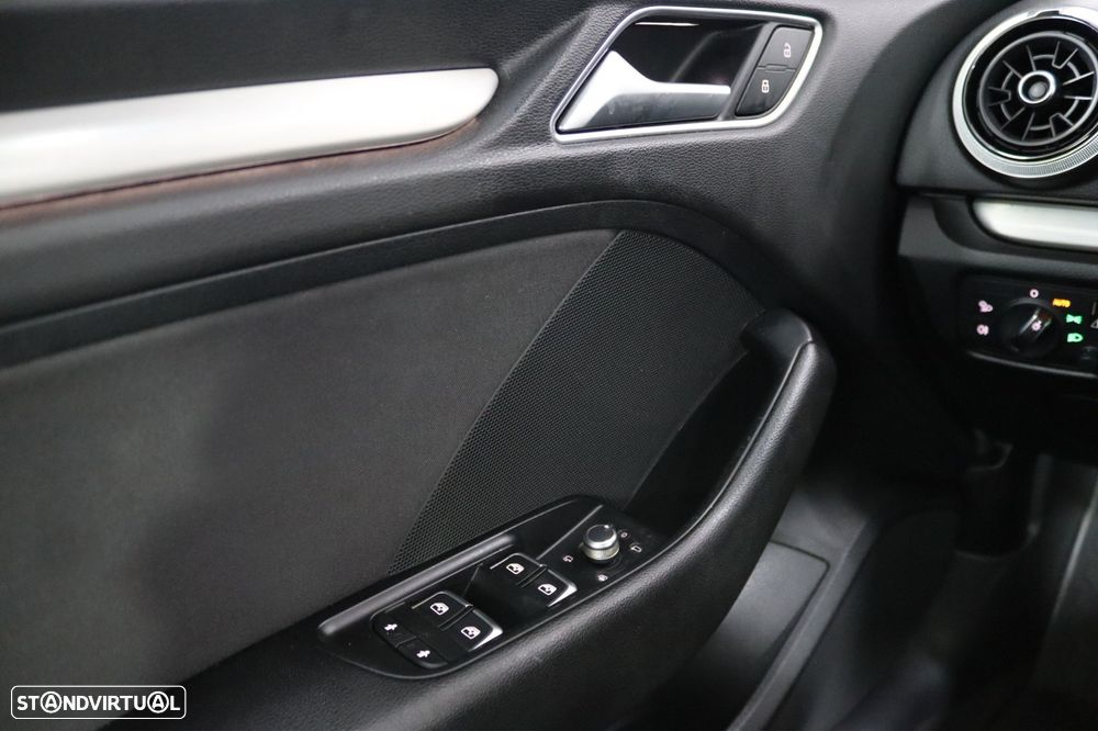 Audi A3 Sportback 1.6 TDI Sport - 4