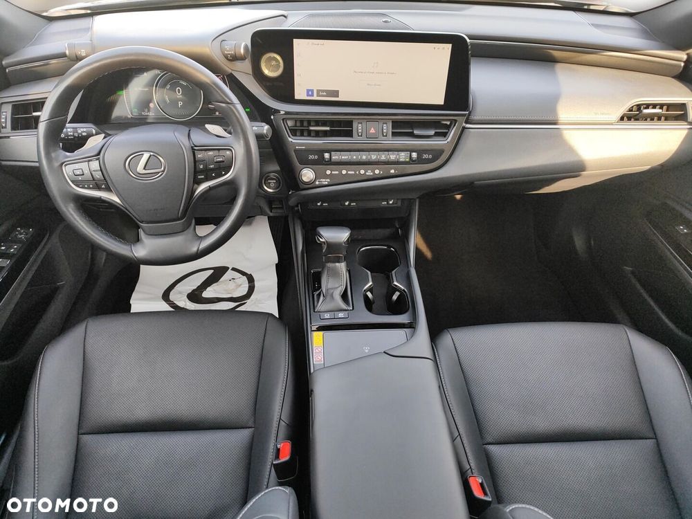 Lexus ES 300h Business Edition - 3